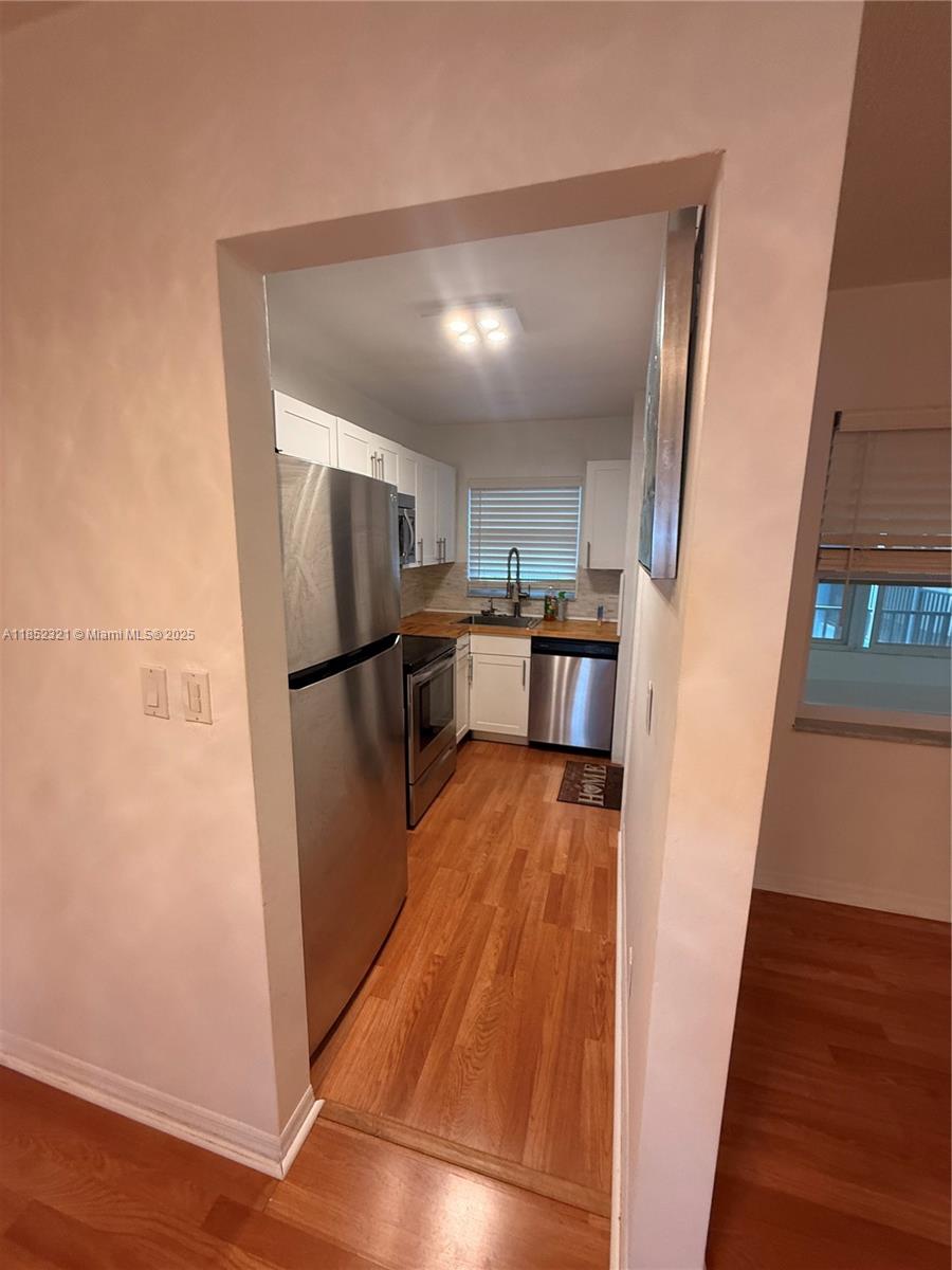 BARCLAY ARMS CONDO - Residential Lease