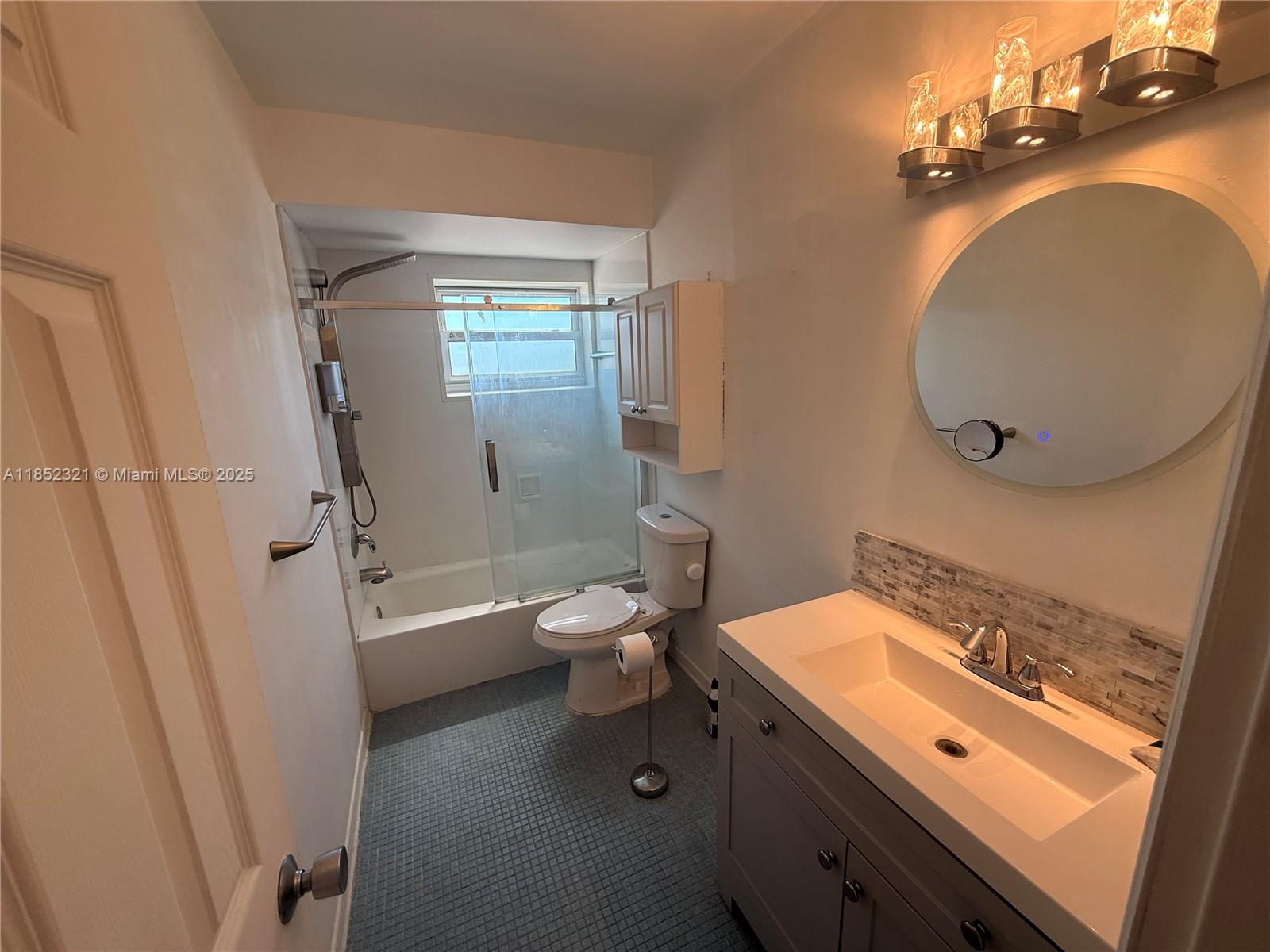 BARCLAY ARMS CONDO - Residential Lease