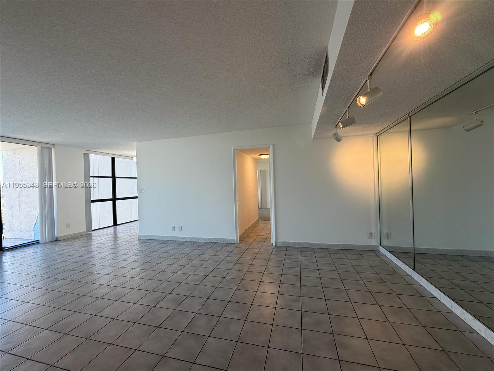 TOWER AT BISCAYNE COVE CO - Residential Lease