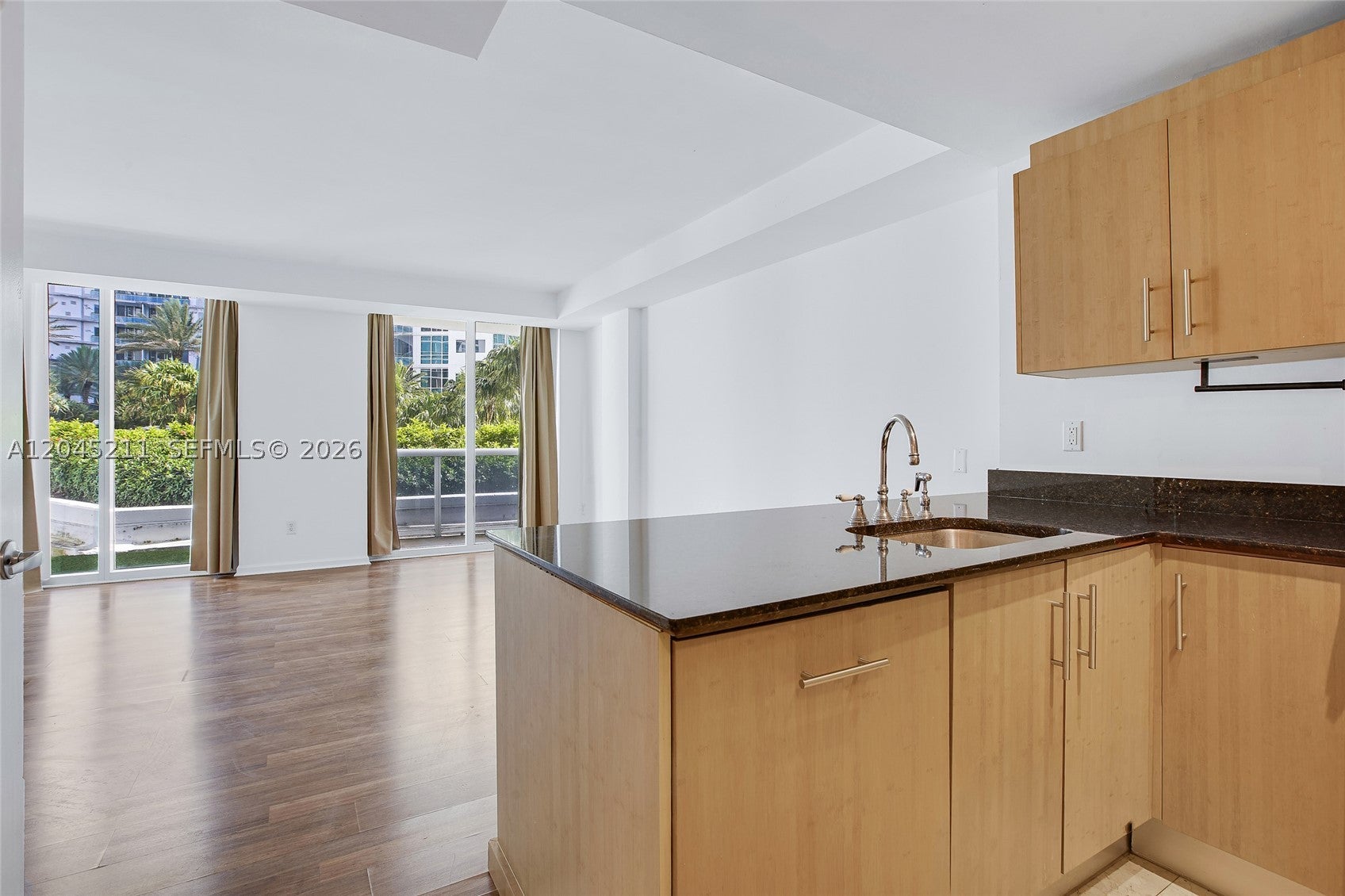 10275 Collins Ave 201