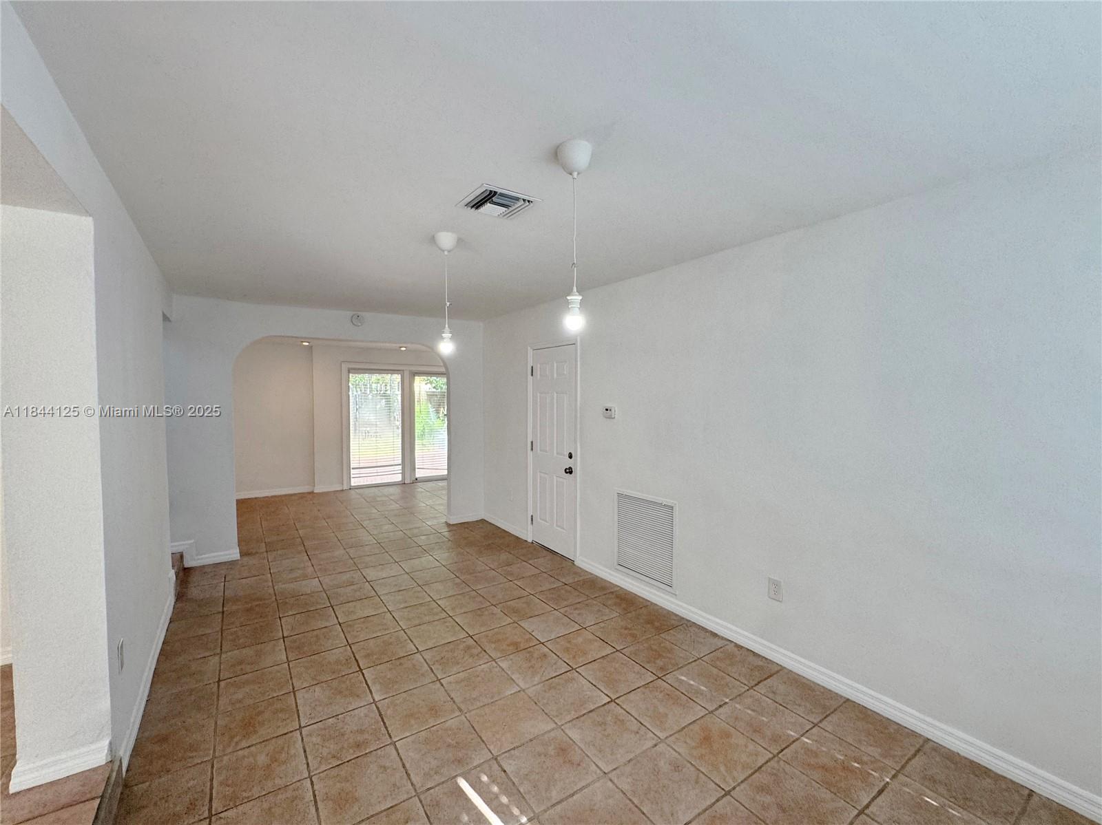 TREASURE ISLAND - Residential