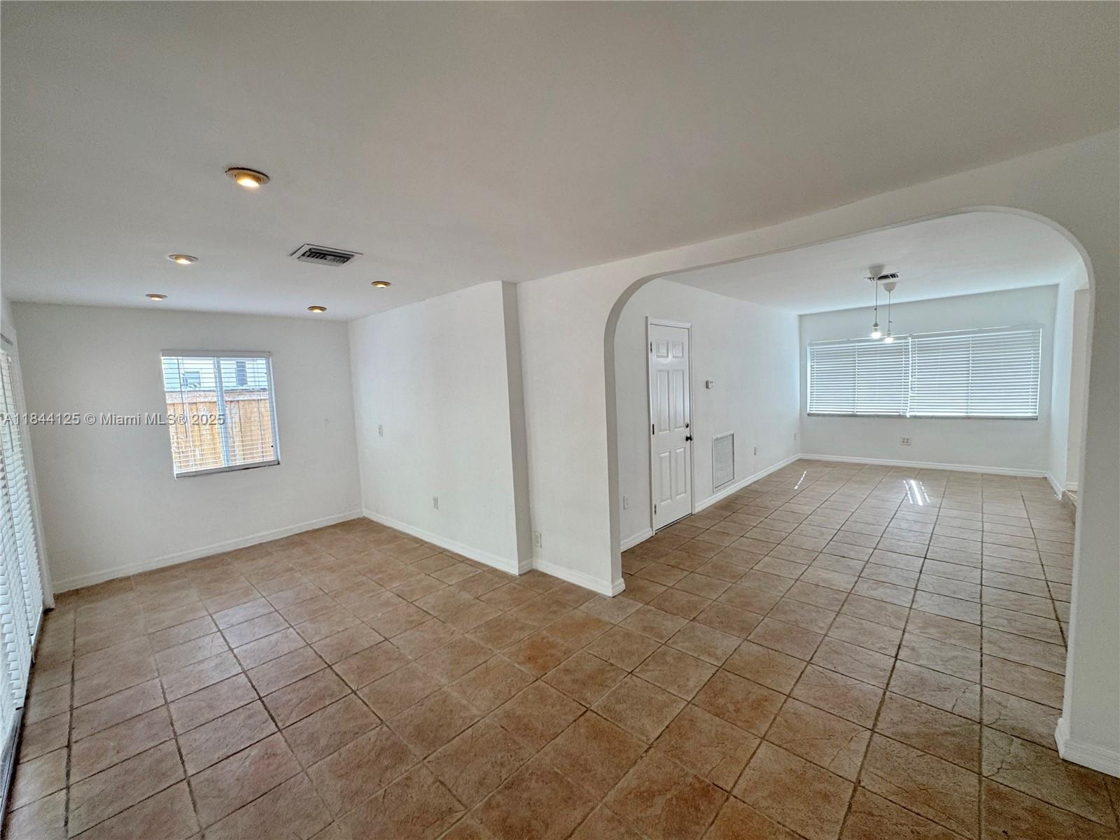 TREASURE ISLAND - Residential