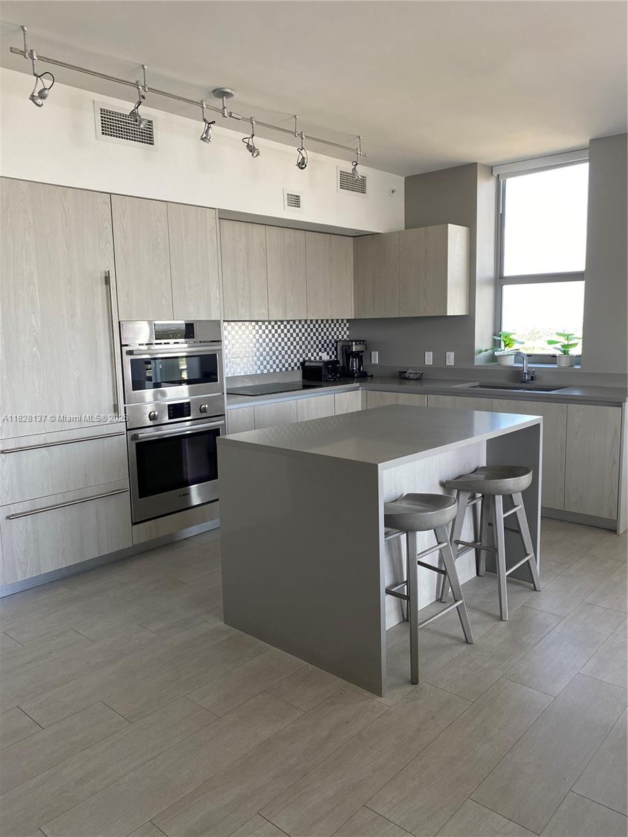 4010 S Ocean Dr R2102