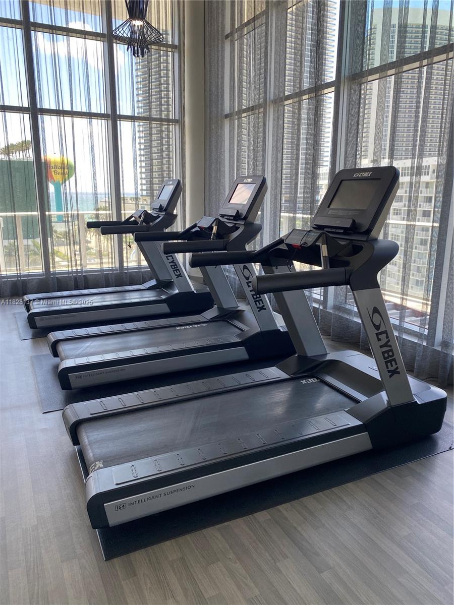 4010 SOUTH OCEAN CONDO - Residential Lease