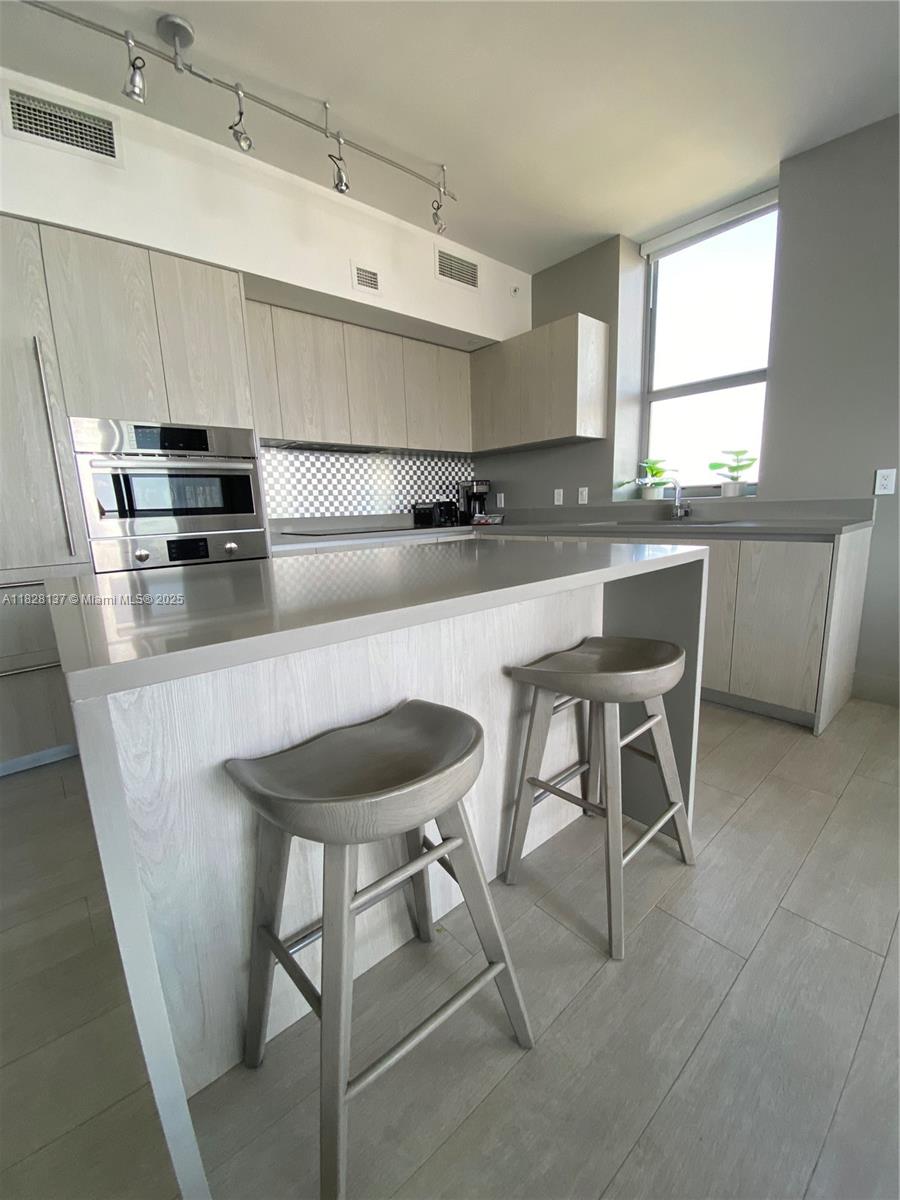4010 S Ocean Dr R2102