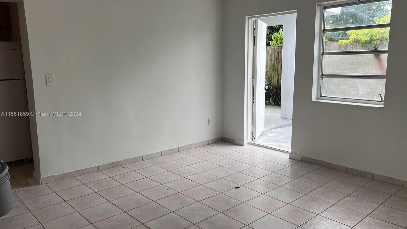 Beautiful unit with 2 bedrooms and 1 bathroom. Centrally located in West Miami, closed to all major highways, shopping malls, airport, and hospitals. Water and electricity services are included in the rent. Ready to move in. It won't last!