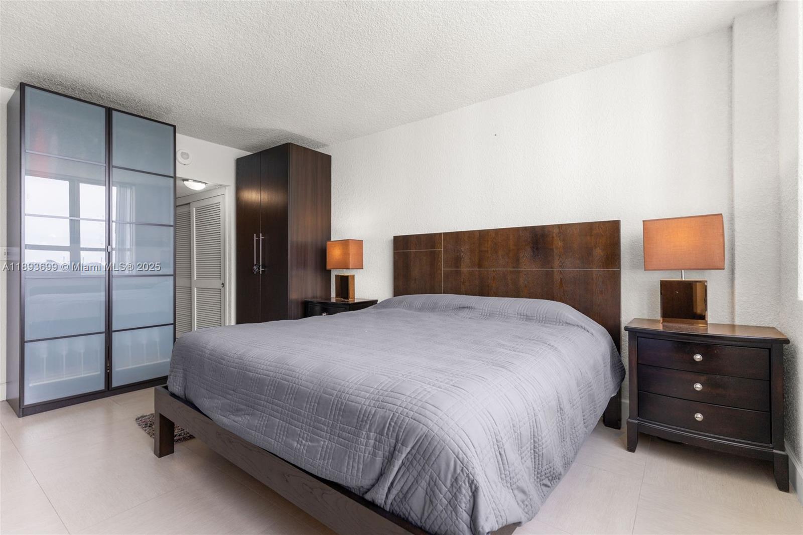 FLAMINGO SOUTH BEACH I CO - Residential