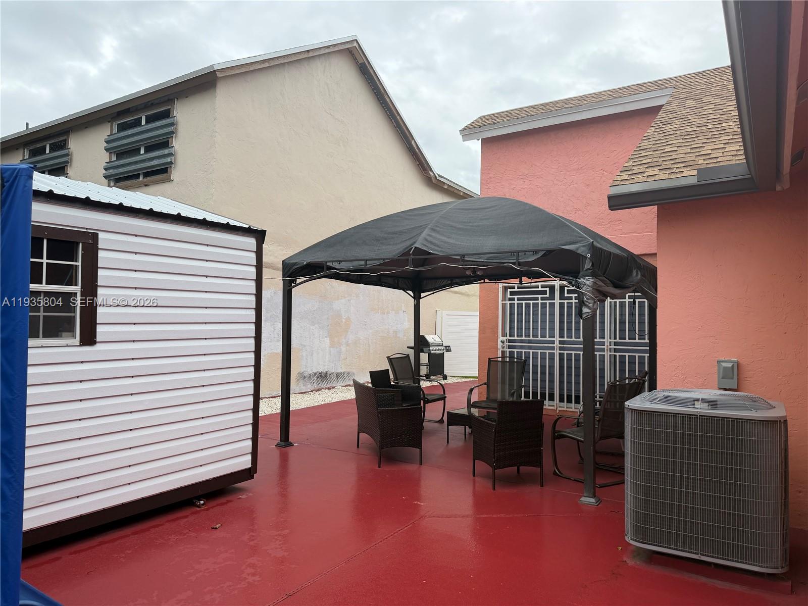 CHANTE-CLARE - Residential