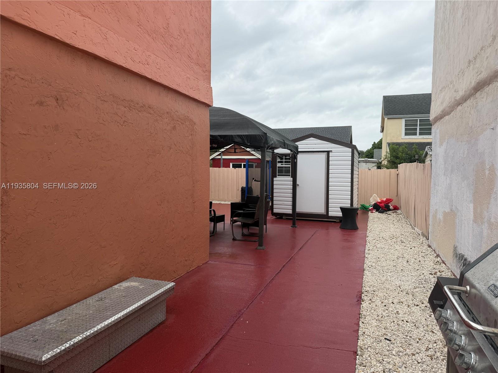 CHANTE-CLARE - Residential