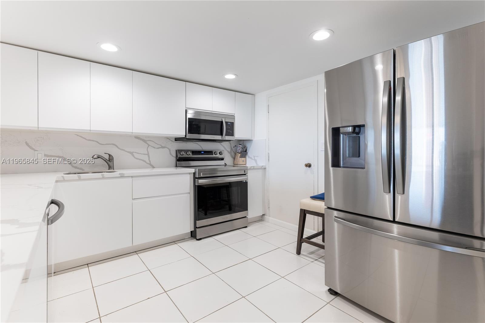 GOLDEN HORN SOUTH CONDO - Residential