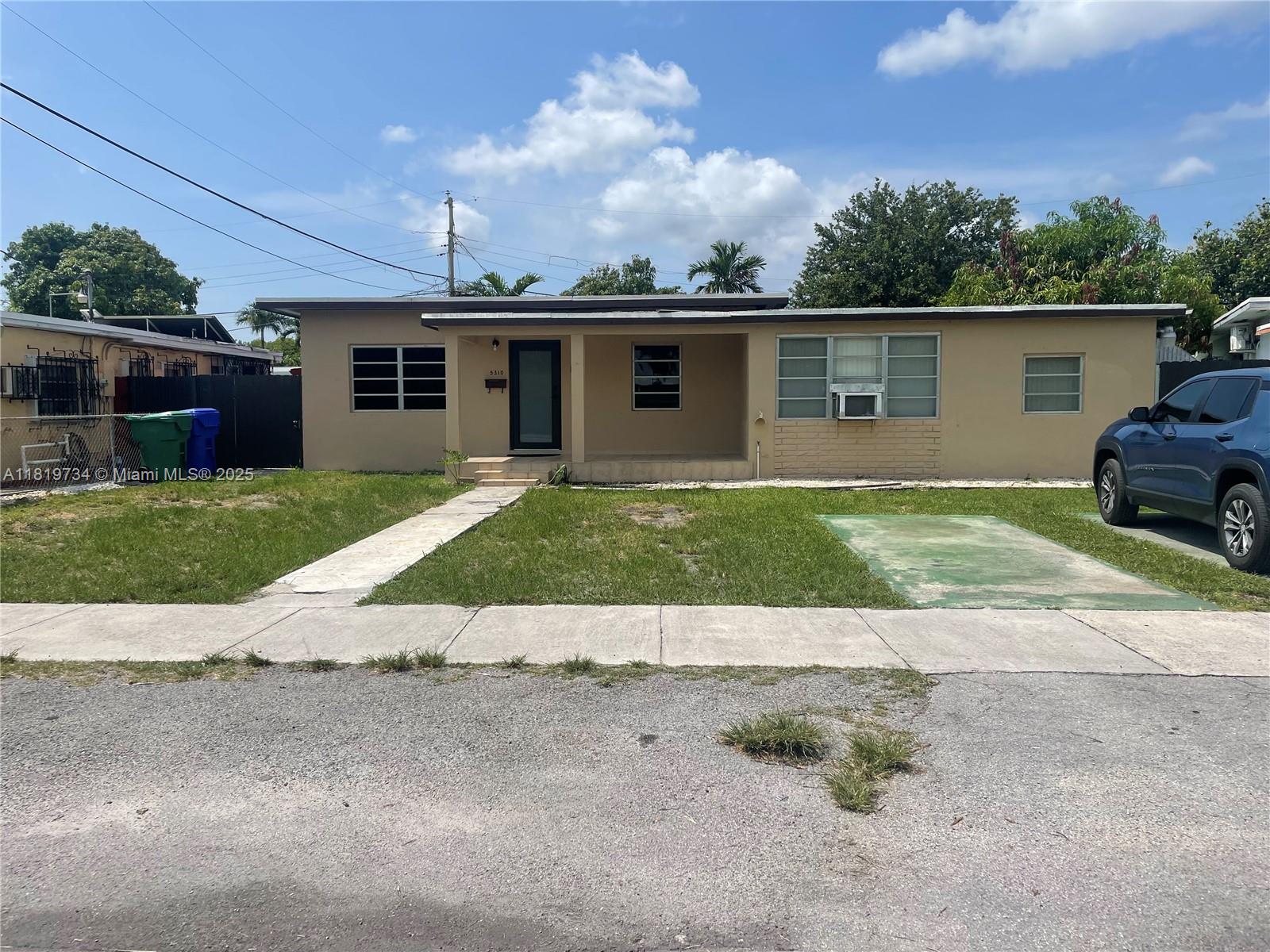 5310 Sw 2nd St, Miami, Broward County, Florida - 4 Bedrooms  
3 Bathrooms - 