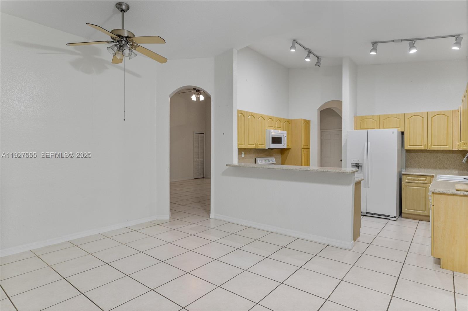 POD 3 AT MONARCH LAKES - Residential