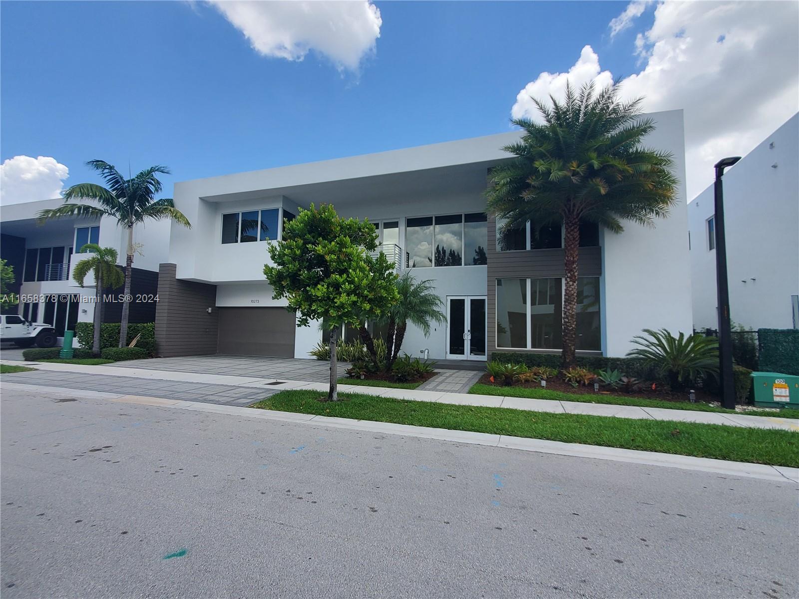 10273 NW 74th Ter