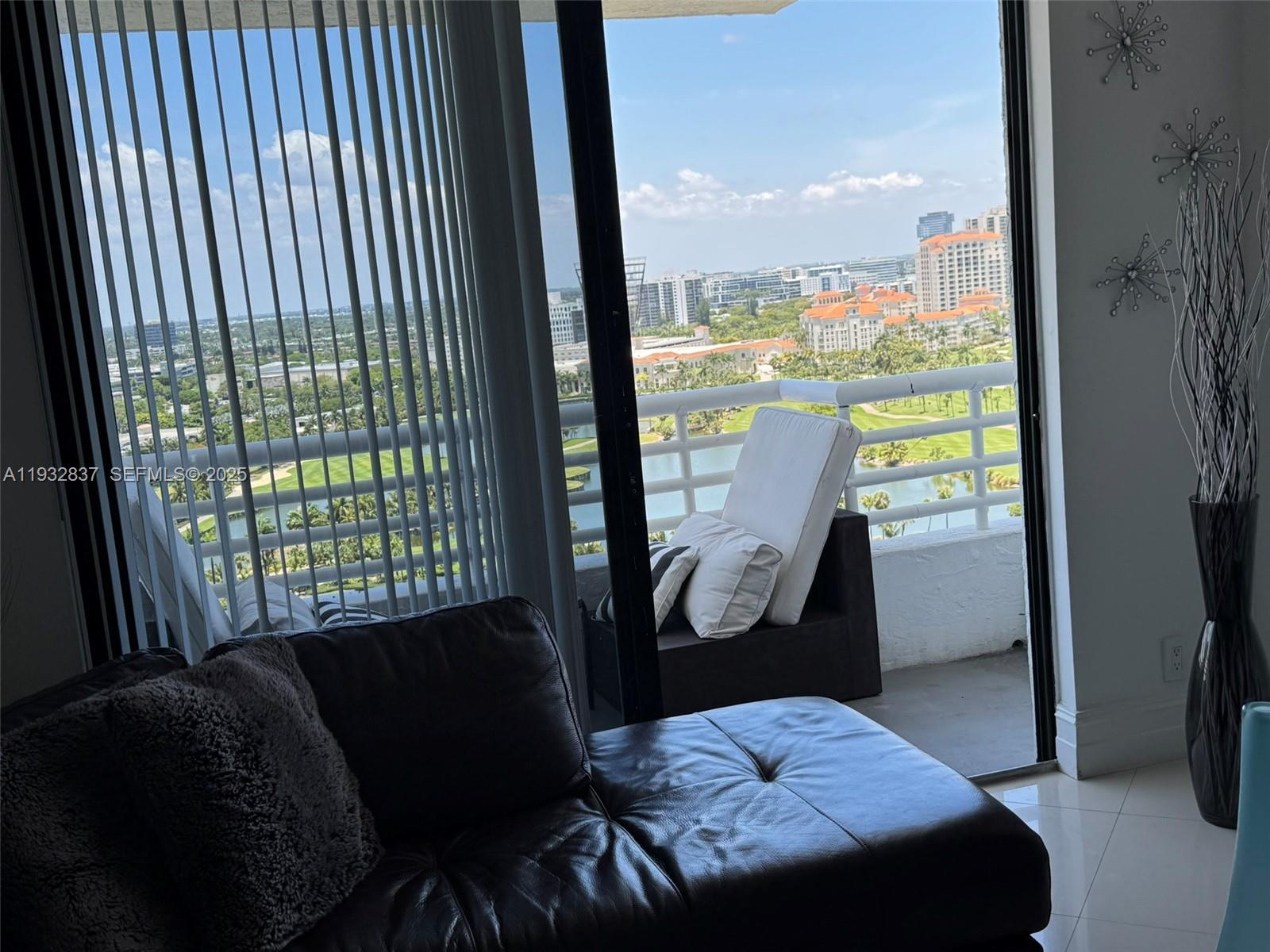 PARC CENTRAL AVENTURA EAS - Residential Lease