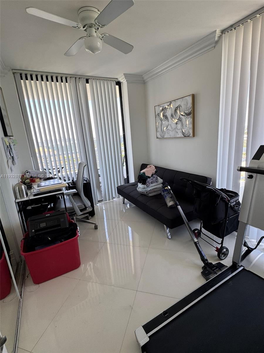 PARC CENTRAL AVENTURA EAS - Residential Lease