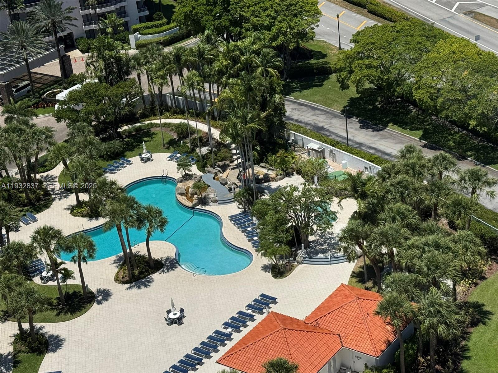 PARC CENTRAL AVENTURA EAS - Residential Lease