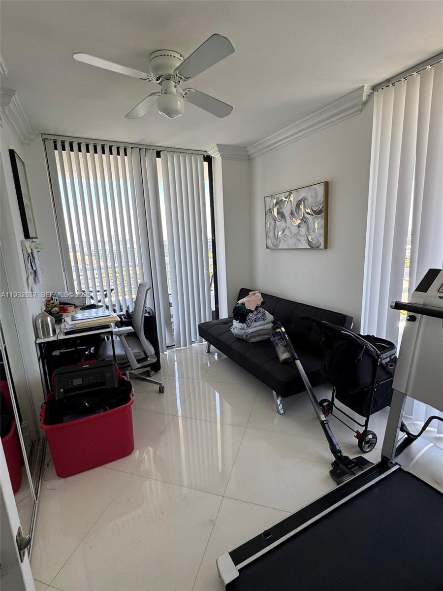 PARC CENTRAL AVENTURA EAS - Residential Lease