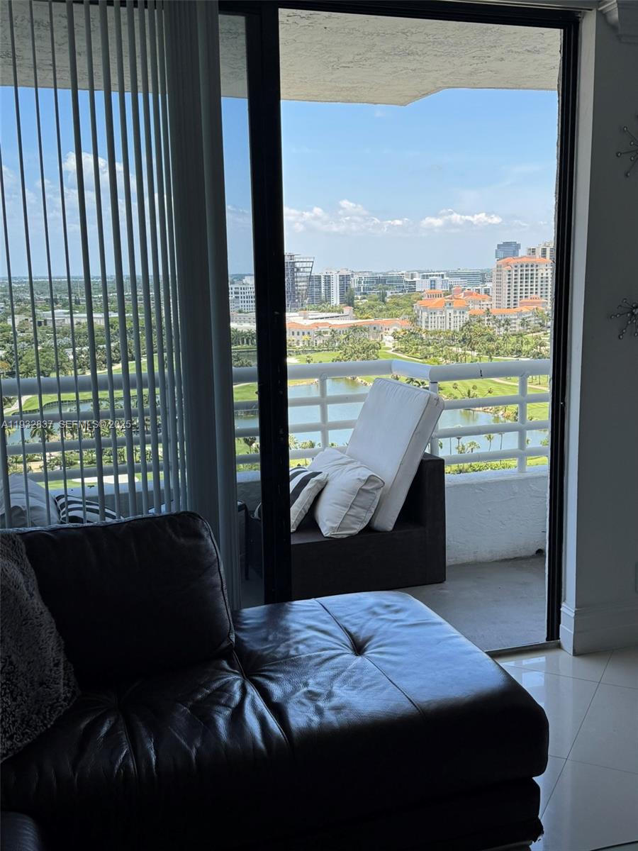 PARC CENTRAL AVENTURA EAS - Residential Lease