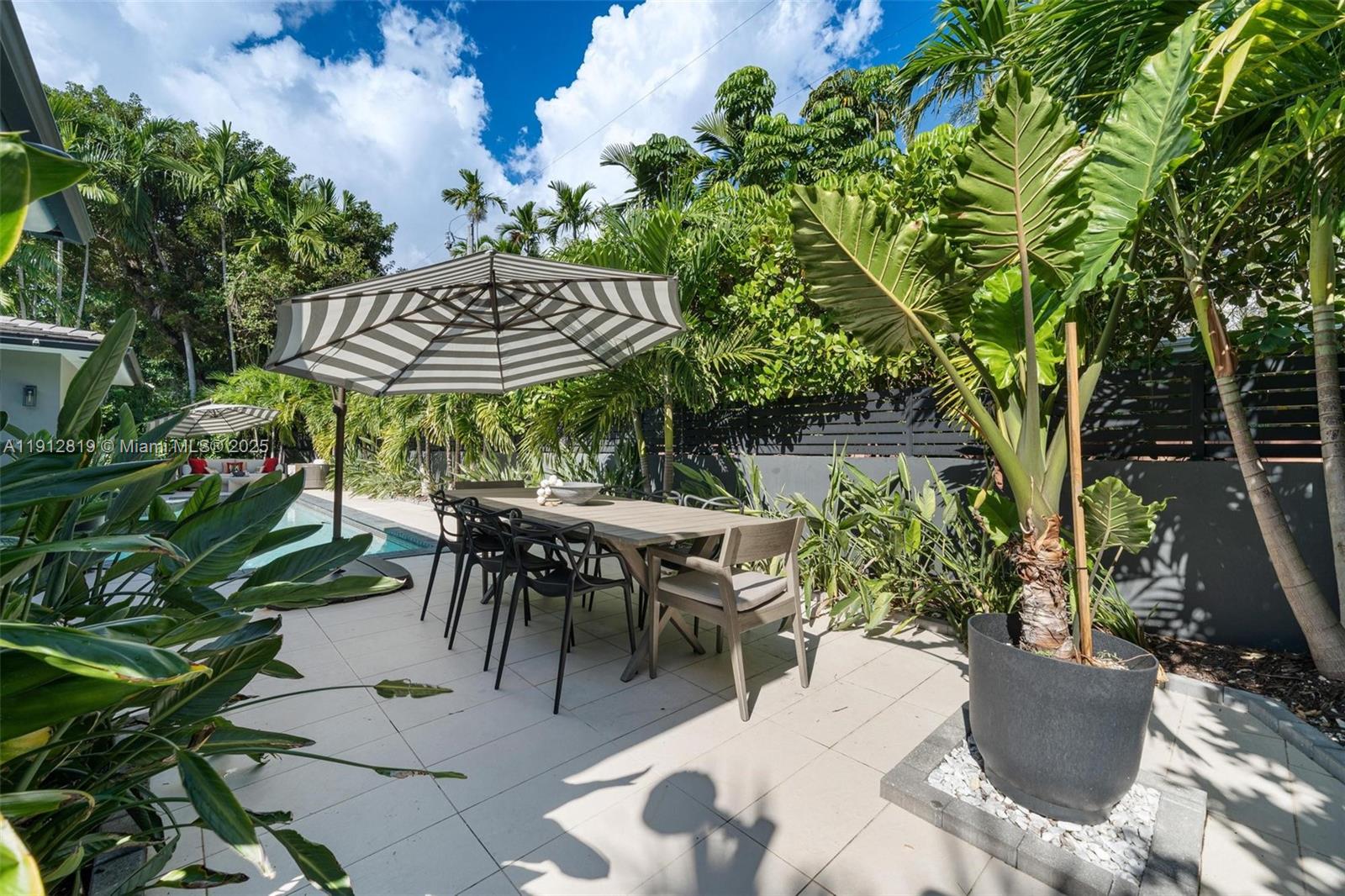 KINNEY PARK - Residential