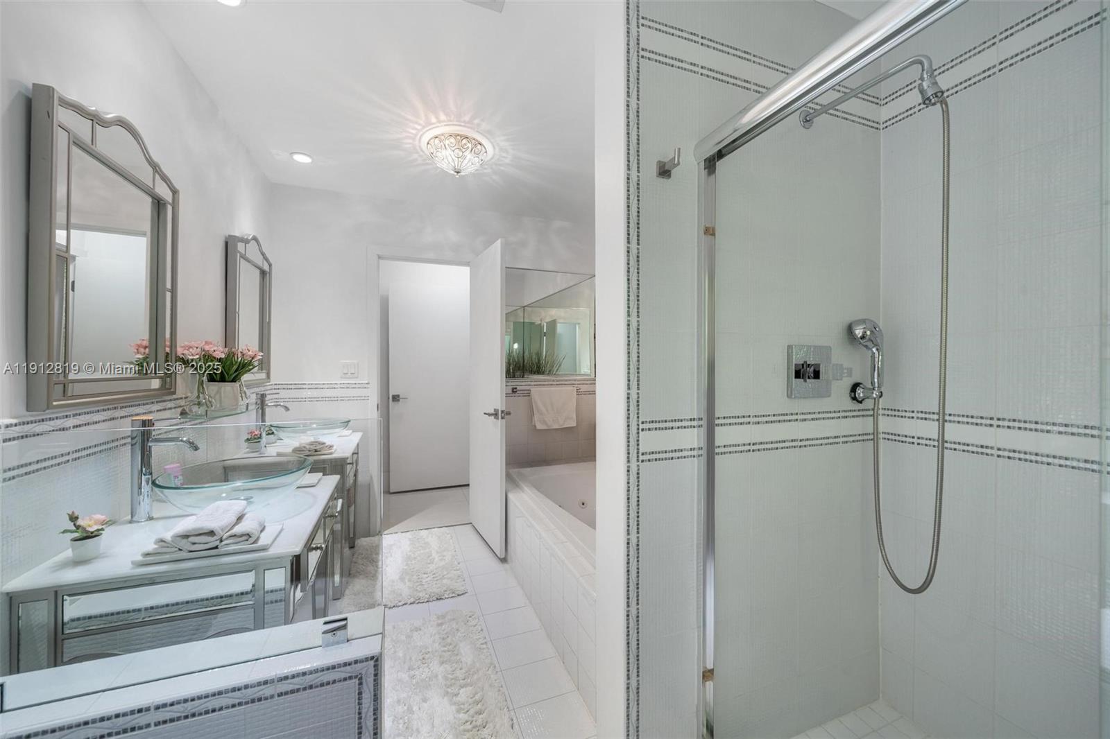 KINNEY PARK - Residential