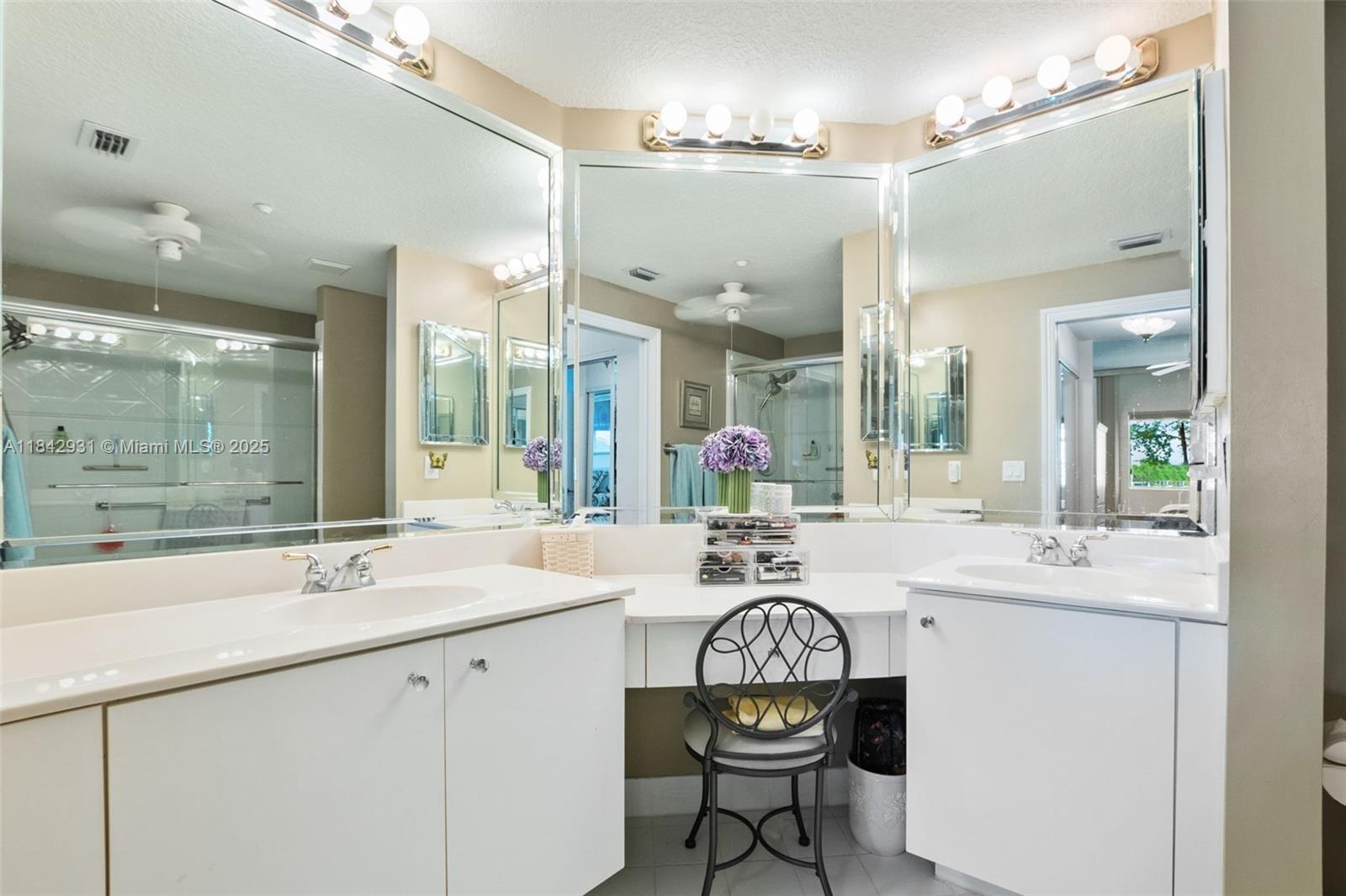 SOUTHAMPTON CONDOMINIUM B - Residential