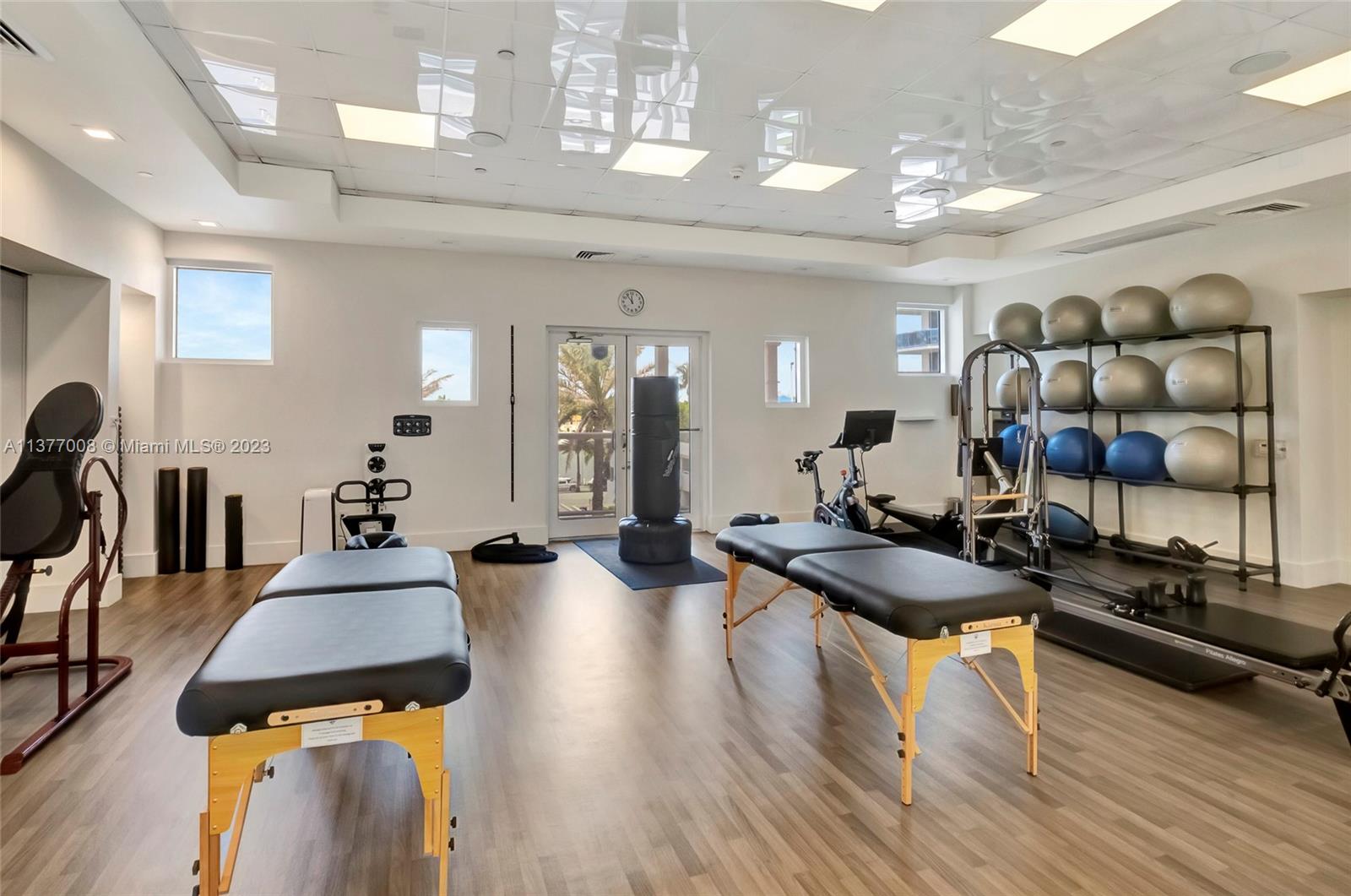 BLUE DIAMOND CONDO - Residential