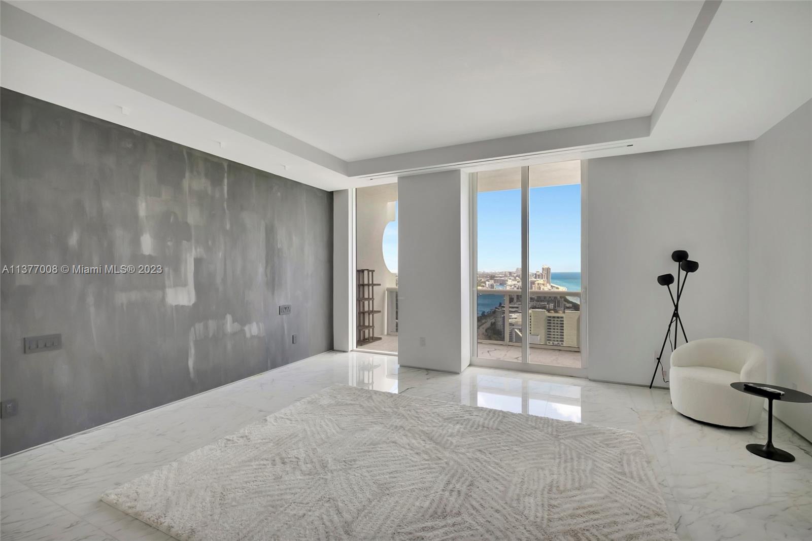 BLUE DIAMOND CONDO - Residential