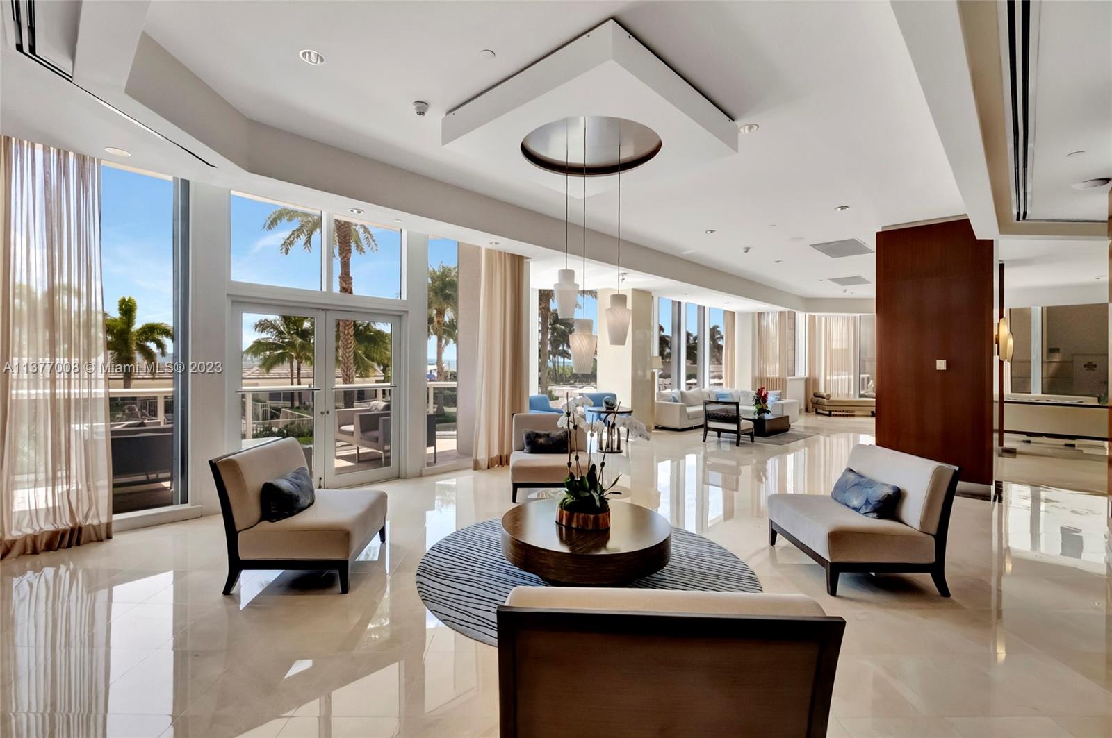 BLUE DIAMOND CONDO - Residential