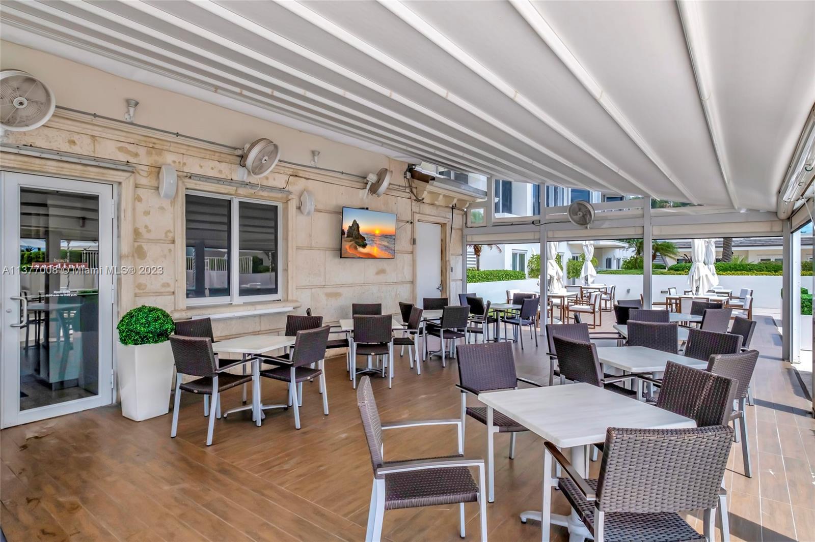 BLUE DIAMOND CONDO - Residential