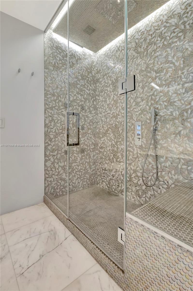 BLUE DIAMOND CONDO - Residential