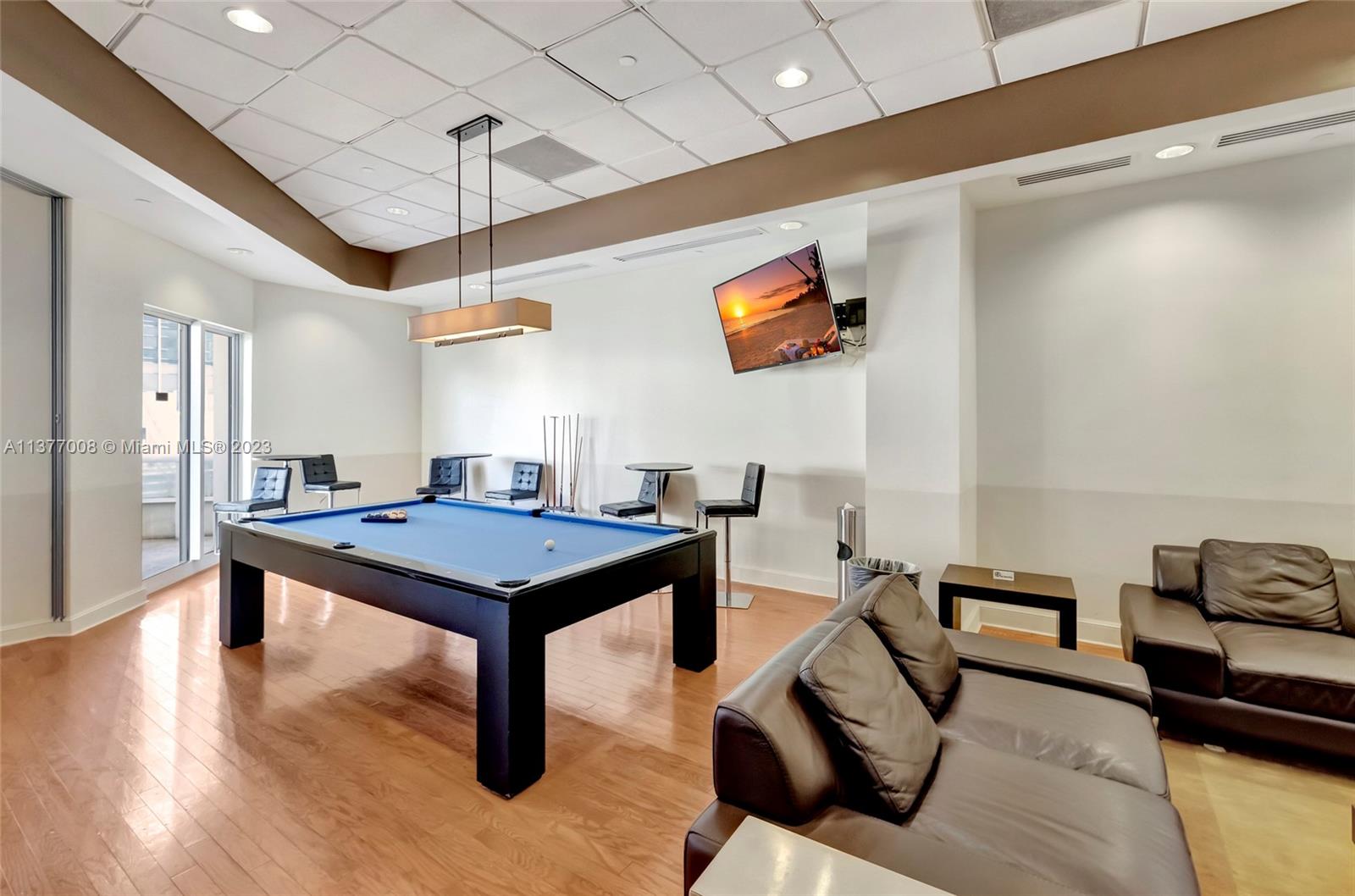 BLUE DIAMOND CONDO - Residential