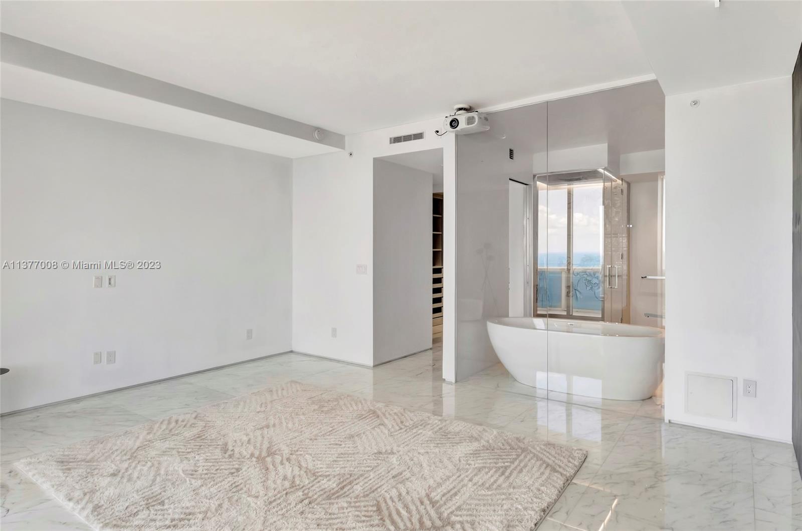 BLUE DIAMOND CONDO - Residential