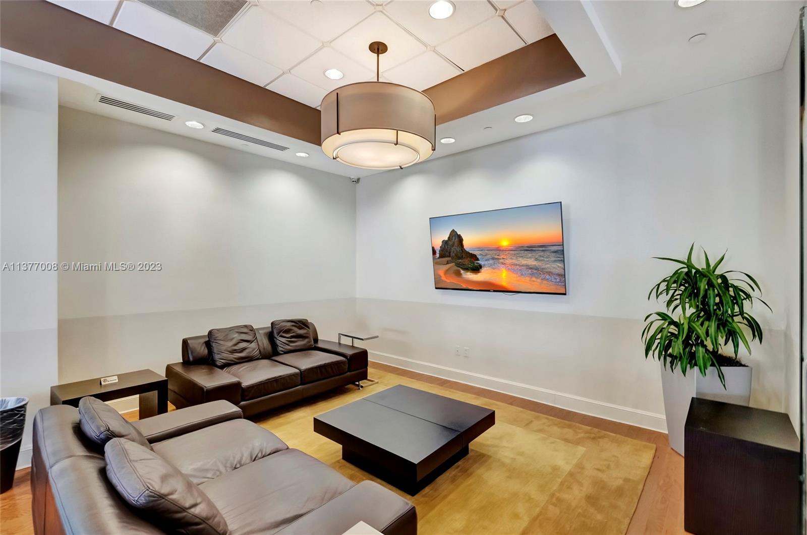 BLUE DIAMOND CONDO - Residential