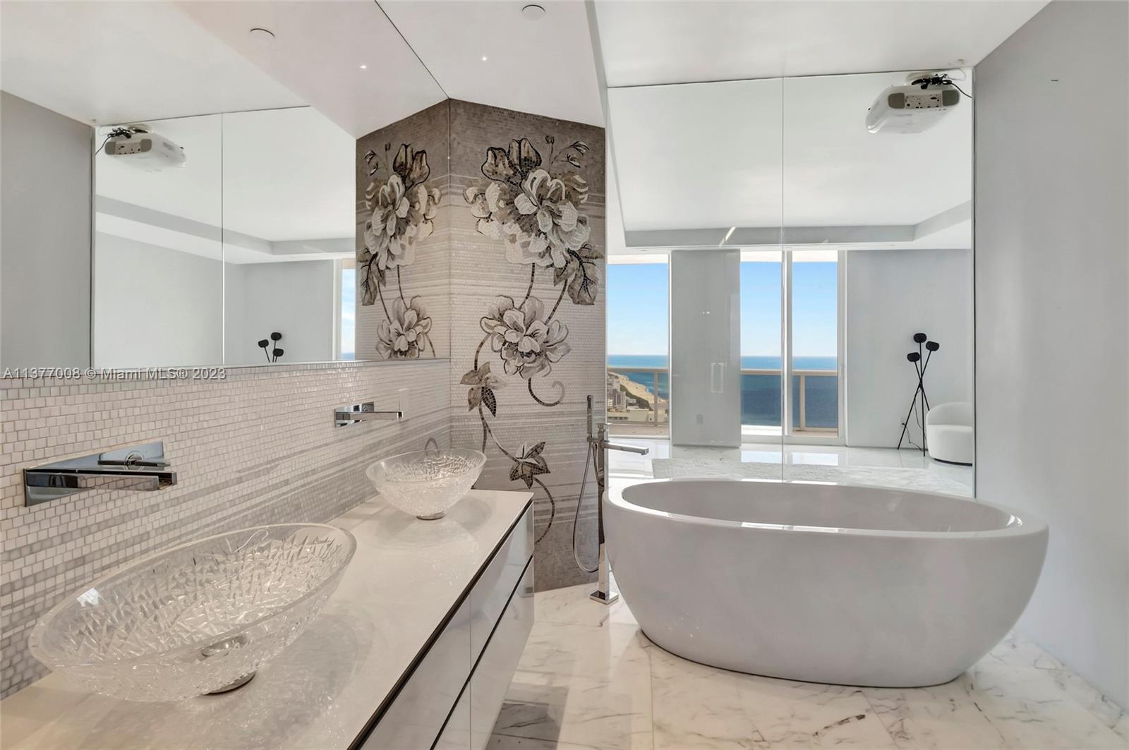 BLUE DIAMOND CONDO - Residential