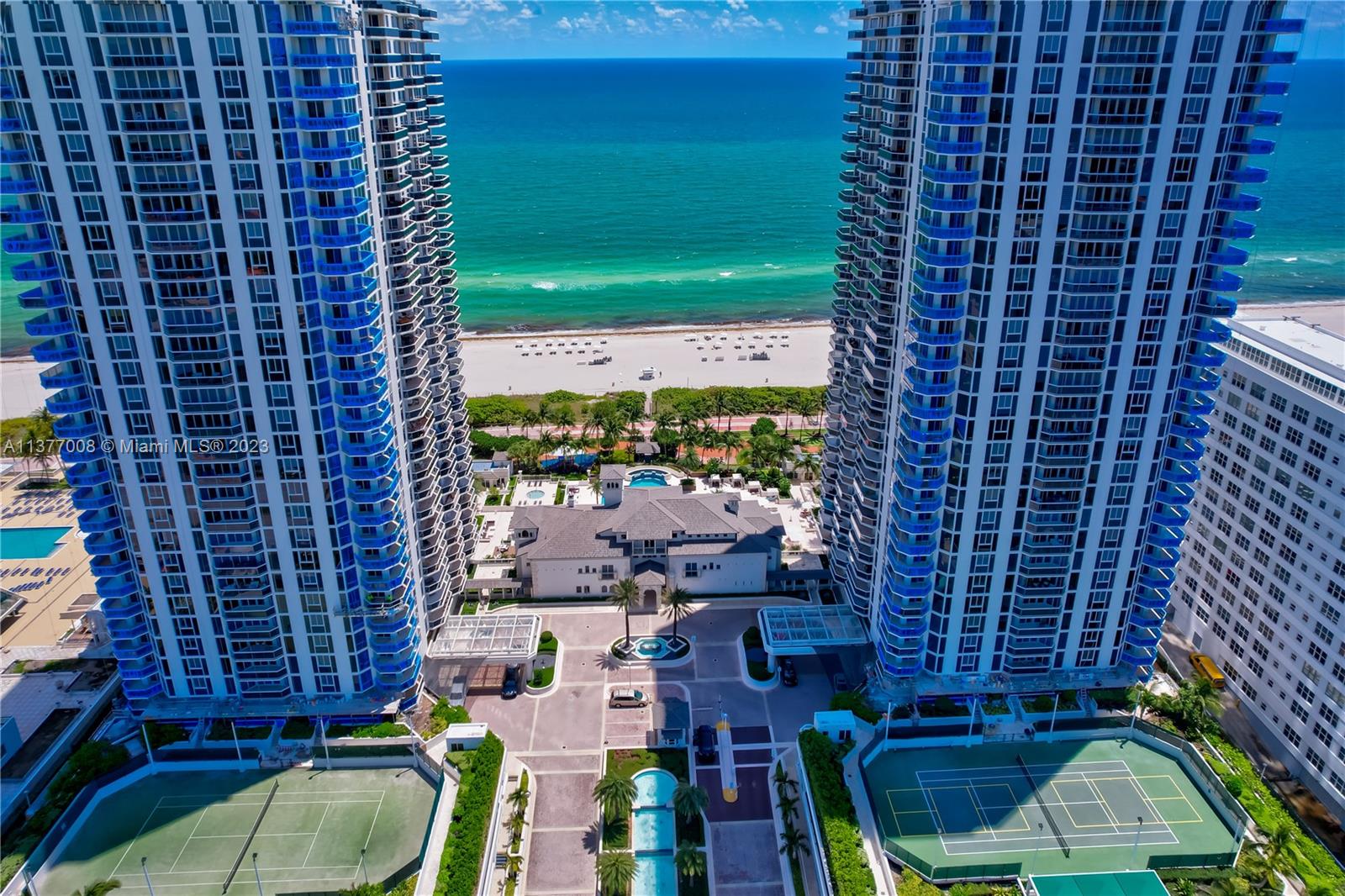 BLUE DIAMOND CONDO - Residential