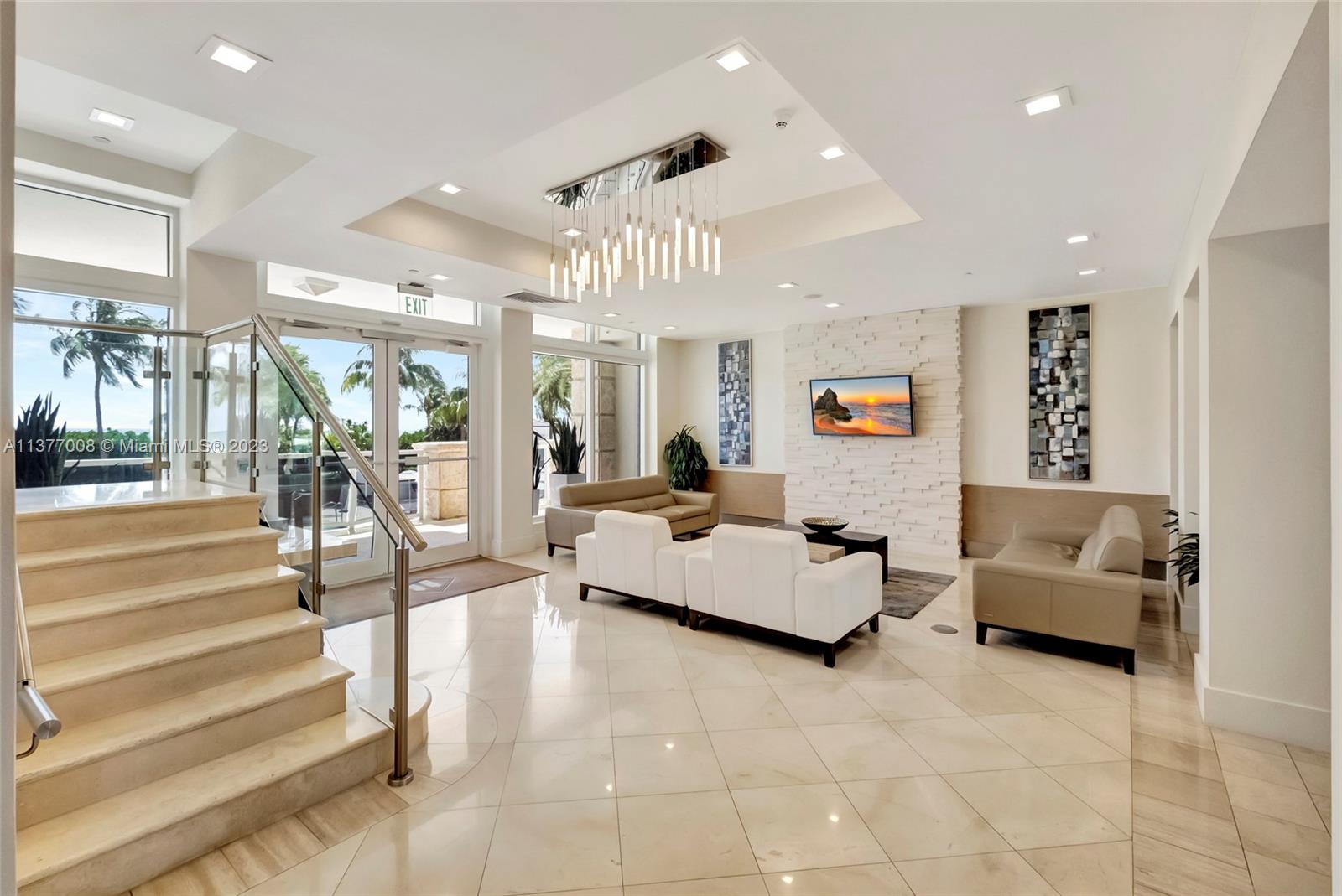 BLUE DIAMOND CONDO - Residential