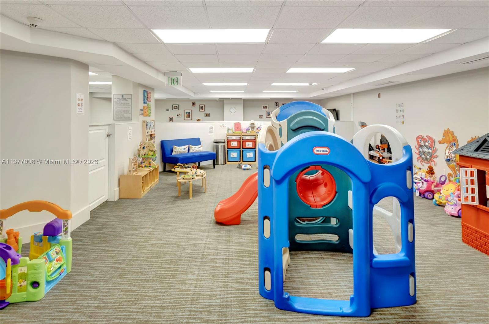 BLUE DIAMOND CONDO - Residential