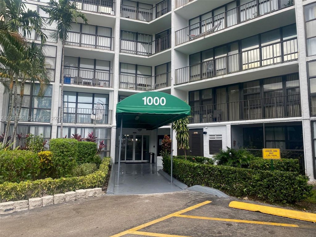 Photo of 1000 Parkview Dr #427, Hallandale Beach, FL 33009 (MLS # A11967941)