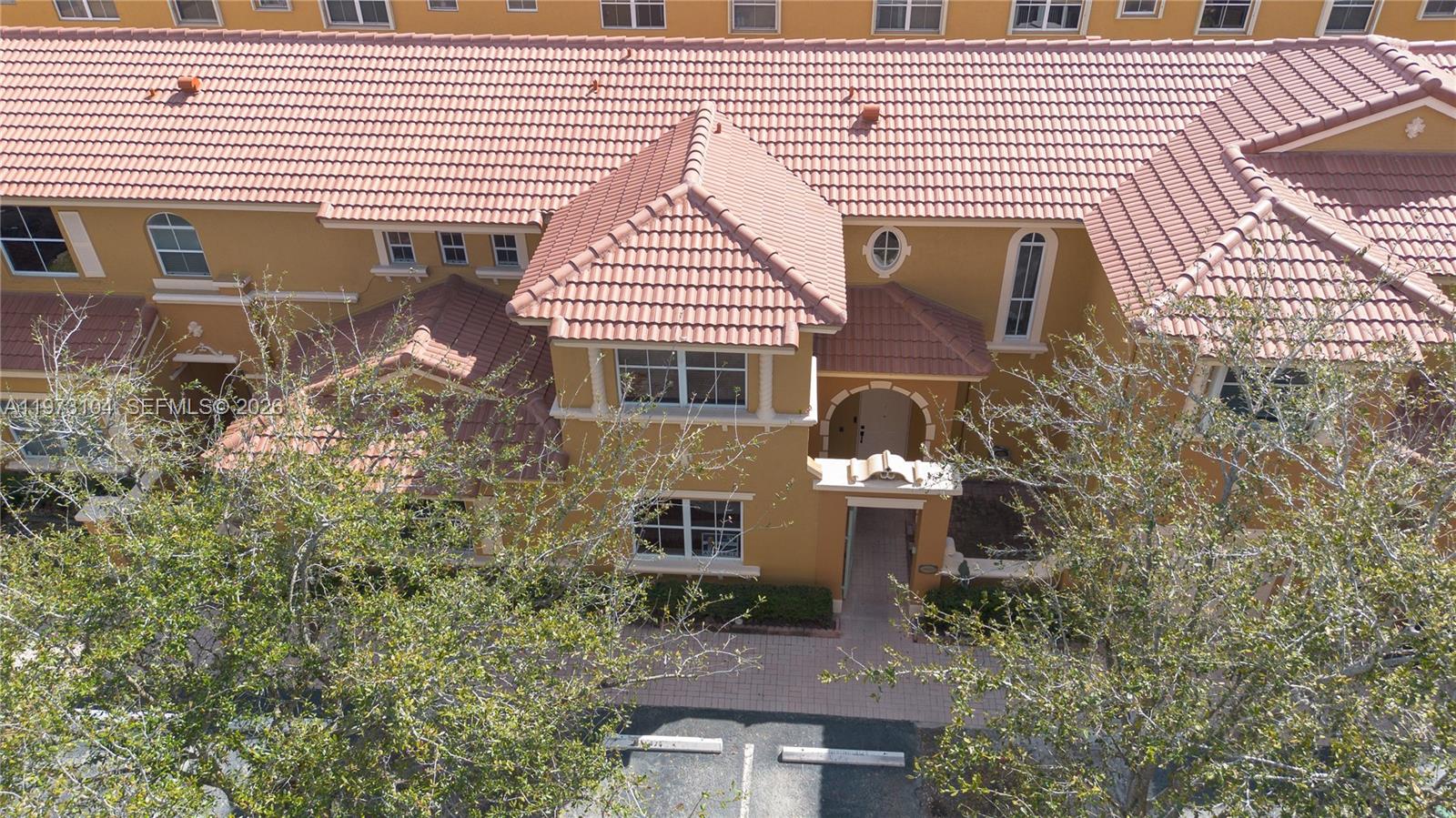 VILLA VIZCAYA CONDO - Residential