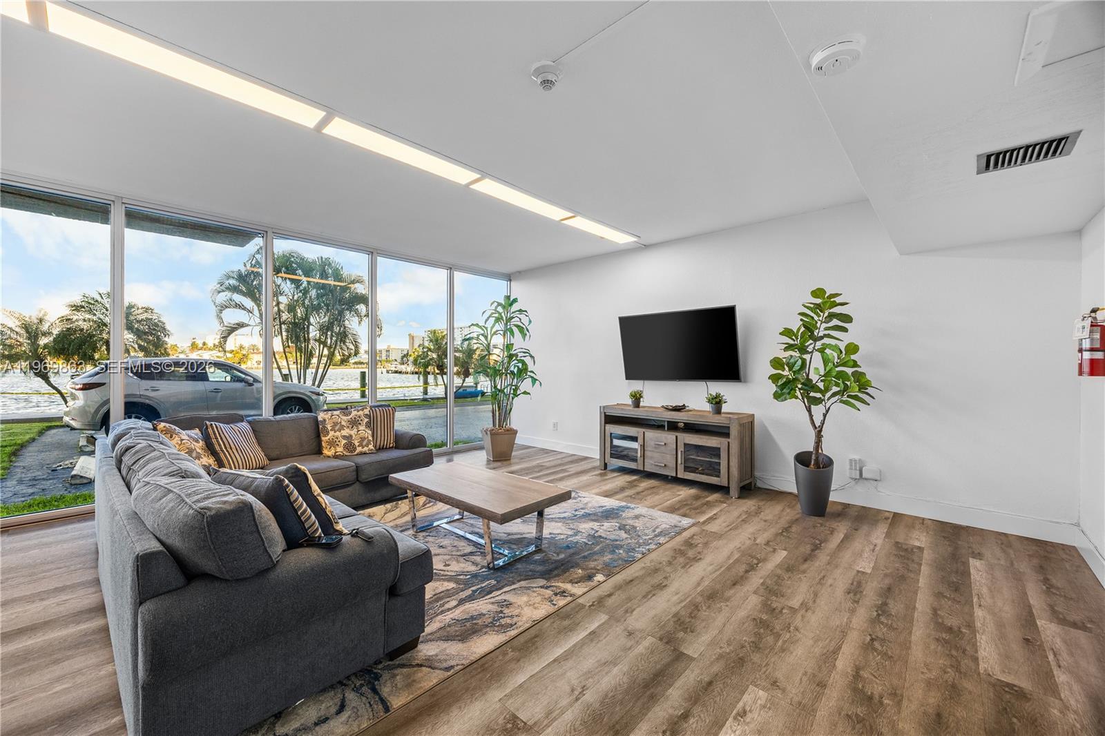 REEF SOUTH CONDO - Residential