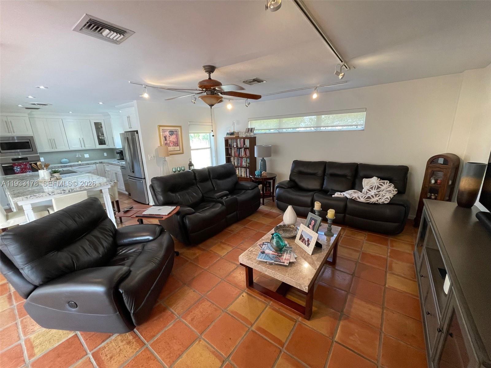 BRIARWOOD ESTATES - Residential