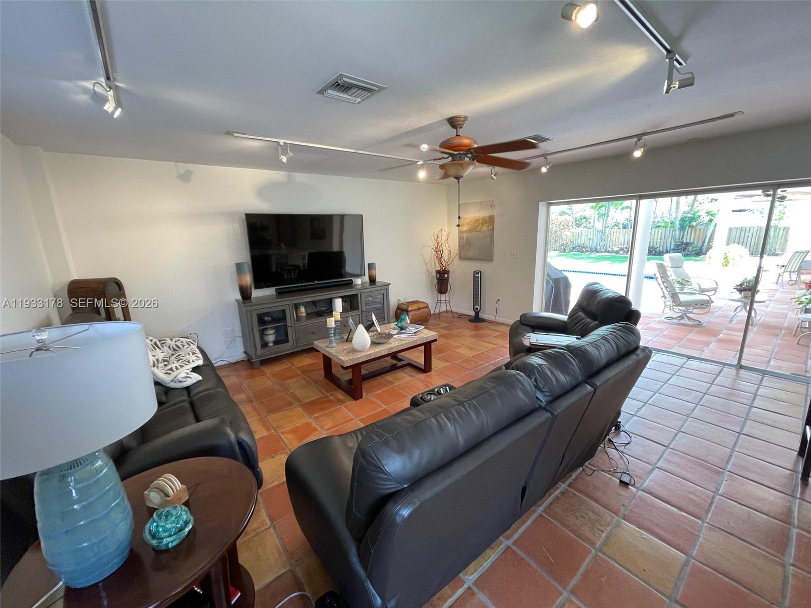 BRIARWOOD ESTATES - Residential