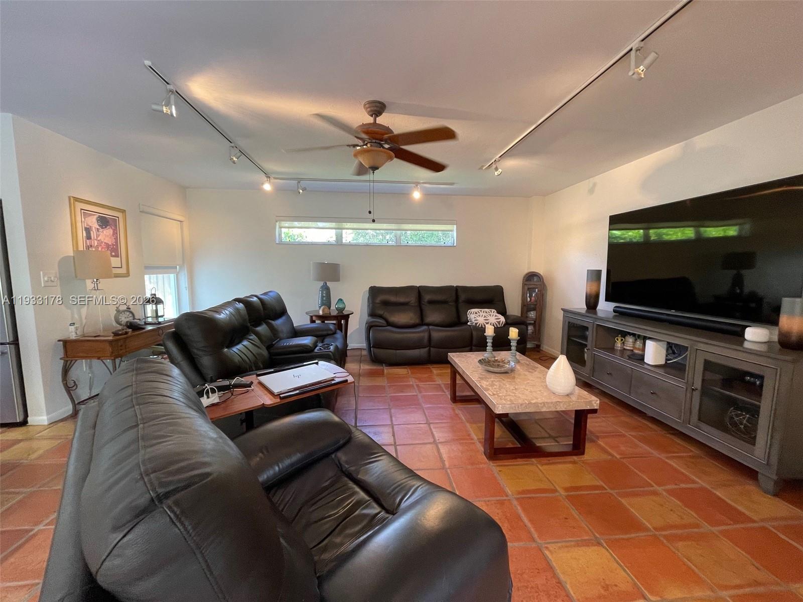 BRIARWOOD ESTATES - Residential
