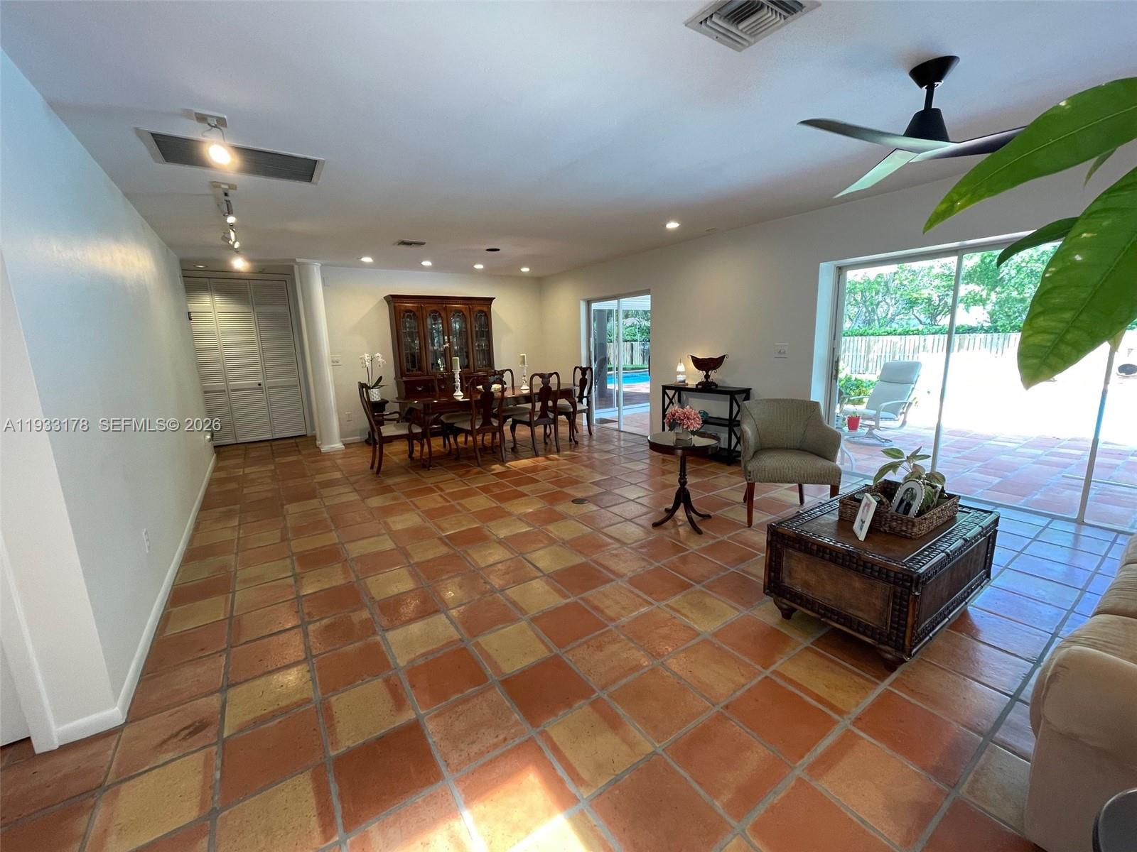 BRIARWOOD ESTATES - Residential