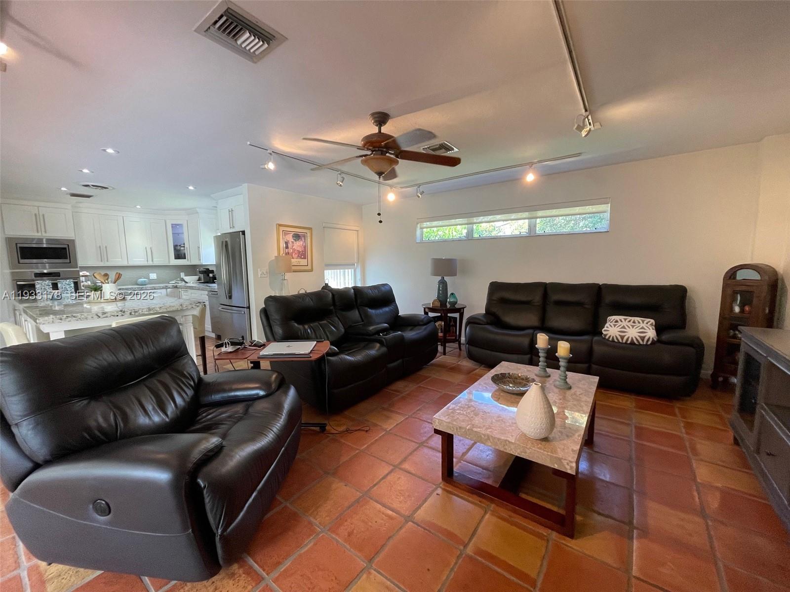 BRIARWOOD ESTATES - Residential