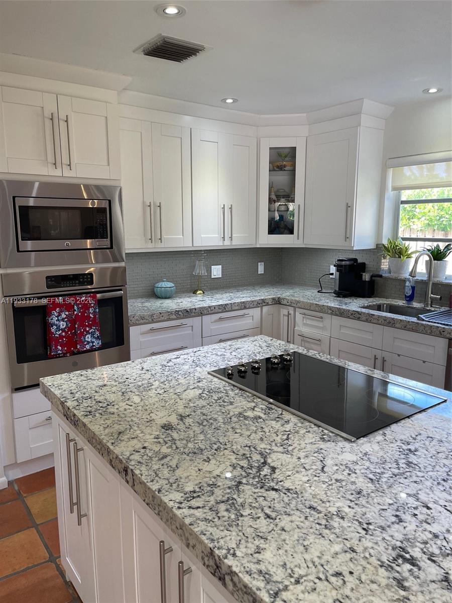 BRIARWOOD ESTATES - Residential