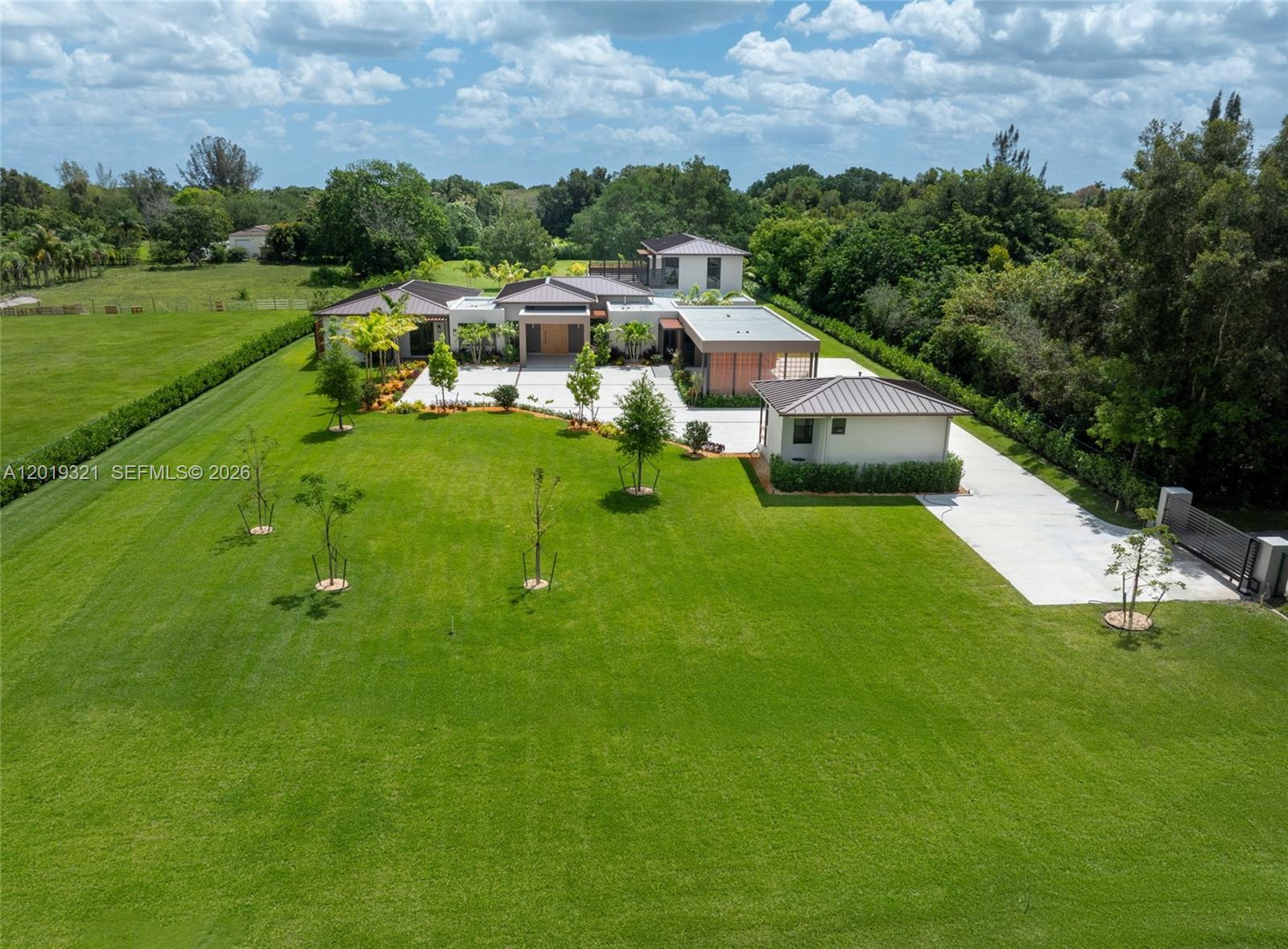 MEADOWVIEW ESTATES - Residential