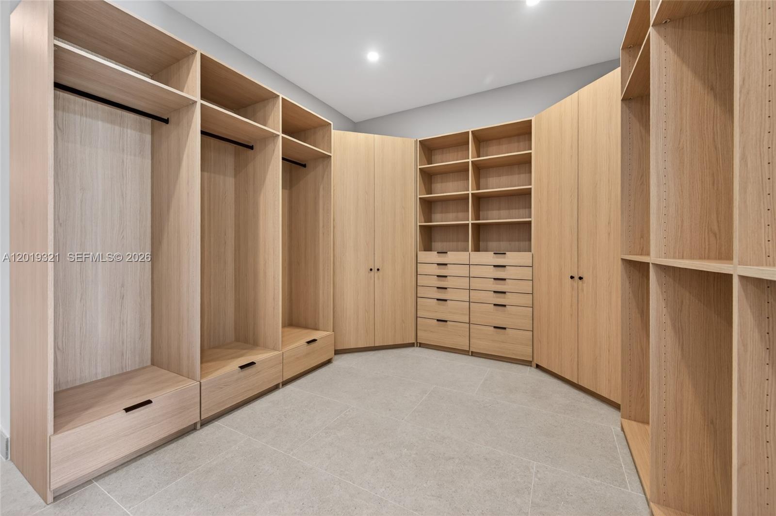 MEADOWVIEW ESTATES - Residential