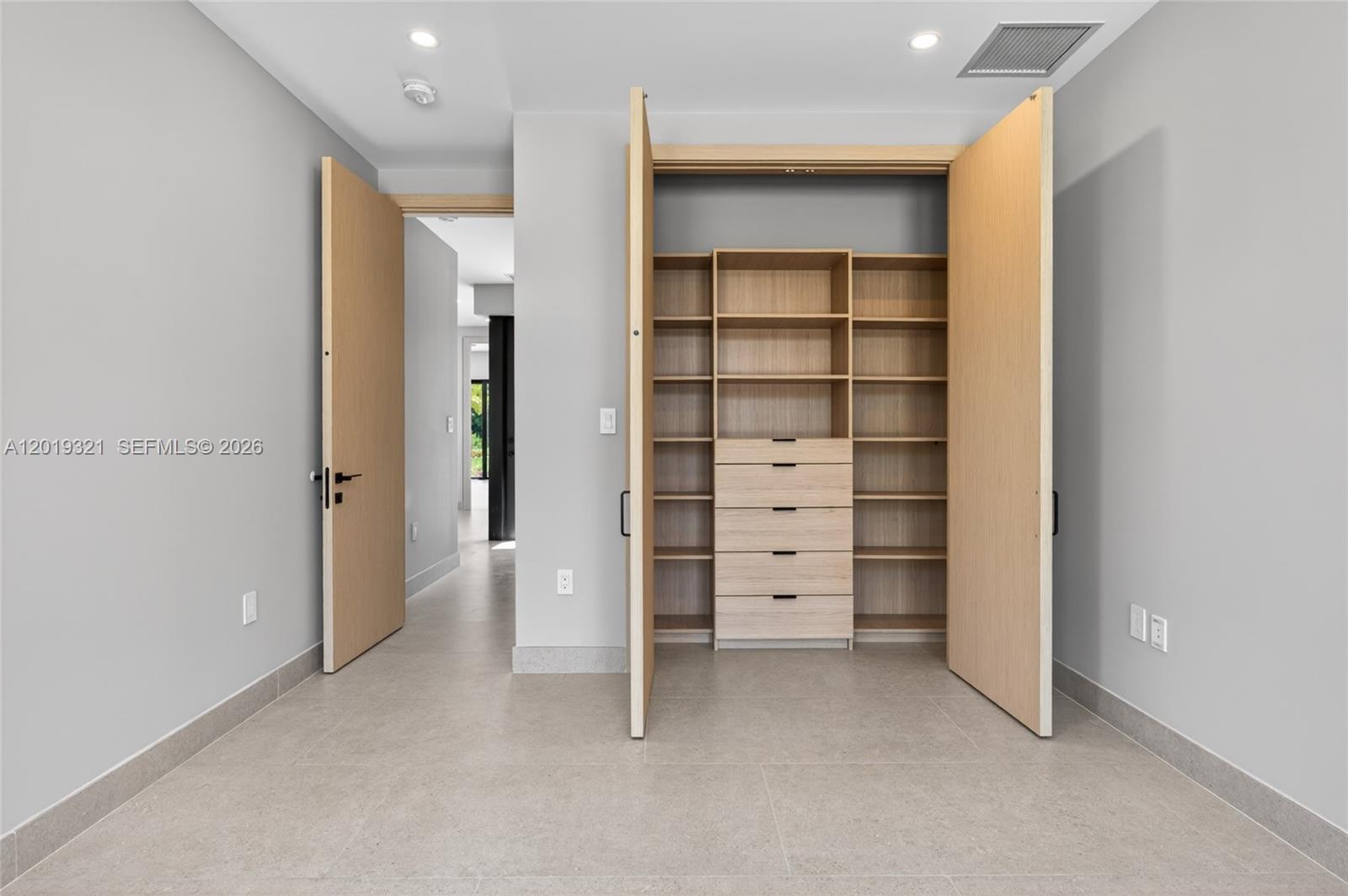 MEADOWVIEW ESTATES - Residential