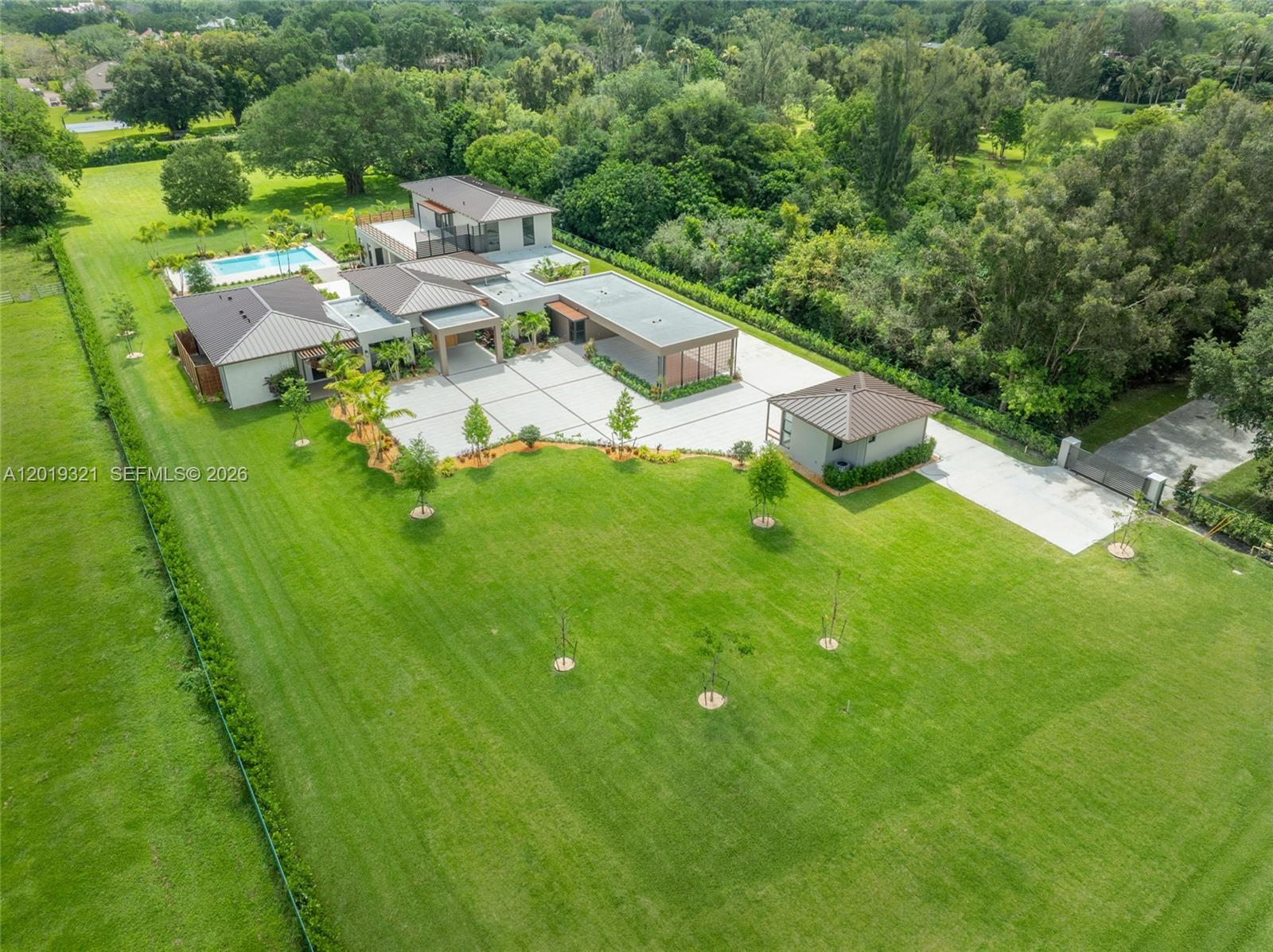 MEADOWVIEW ESTATES - Residential